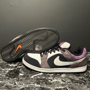 Nike Hustle Low Skate Shoe Men 8.5 369189-011